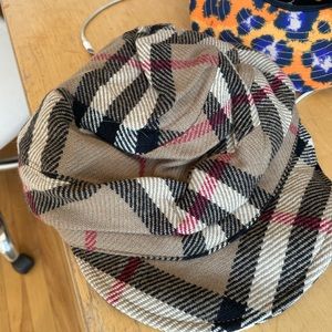 Burberry wool cap